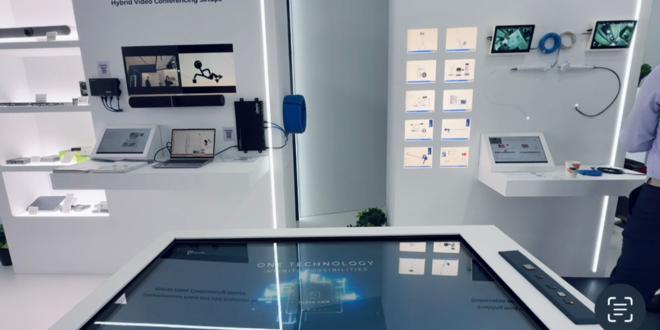 ces custom booth design ideas - Custom Exhibit Booth