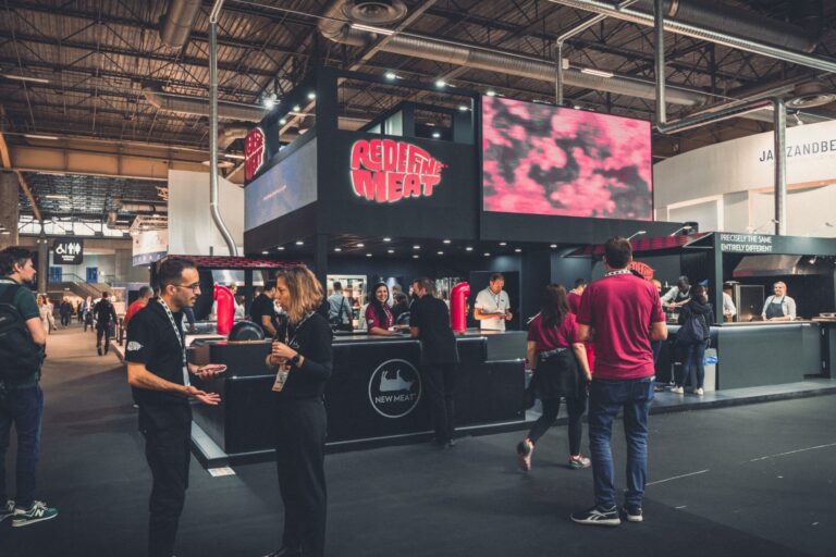 Trade show exhibit setup and logistics — EC Exhibits Las Vegas